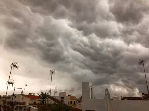 Menorca afronta un viernes con tormentas, mínimas de 5 grados y posibilidad de calabruix