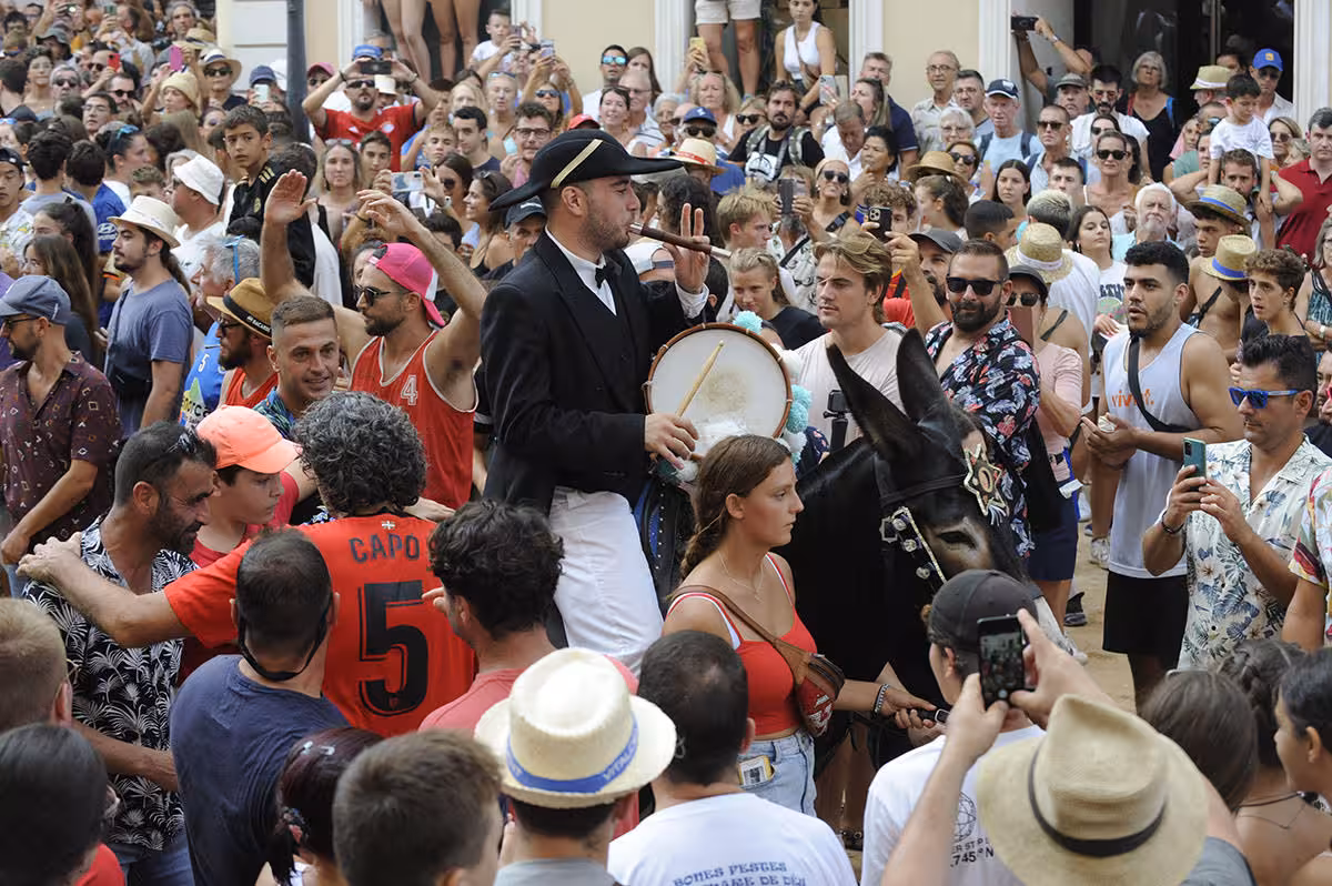 Un GPS informará en tiempo real de la ubicación de la "qualcada" de las fiestas en Maó