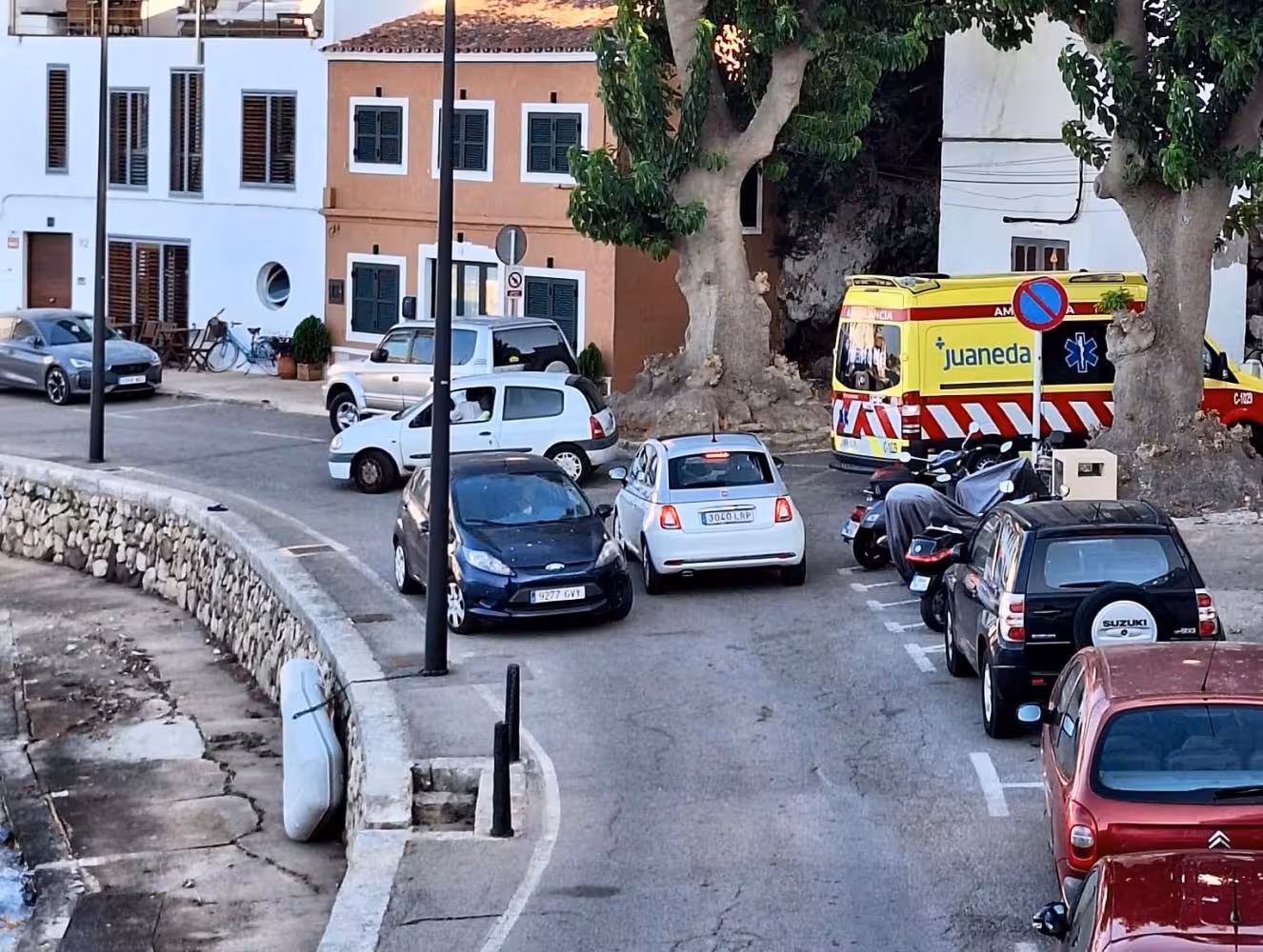 (Fotos) Crece el malestar entre los vecinos del Fonduco por los problemas de estacionamiento
