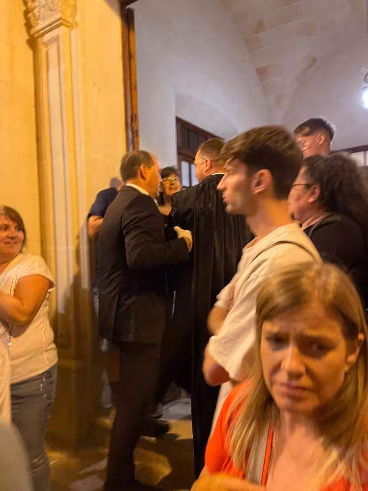 El 'caixer capellà' sustituto cae de su caballo y resulta herido