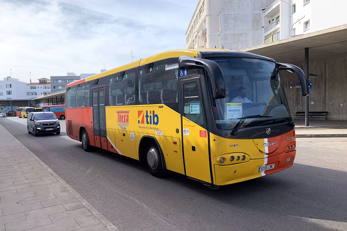 El Consell pone a la venta el Jaleo-Bus para Sant Joan