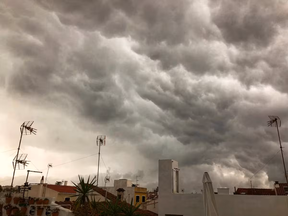 Cielos nubosos y descenso de las temperaturas en Menorca este miércoles