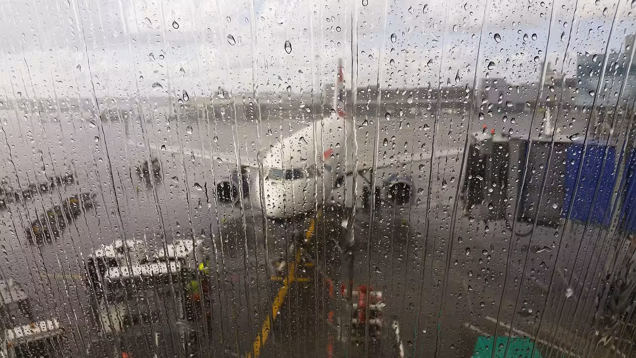 El Aeropuerto de Palma deja de operar por las inundaciones debidas a la lluvia