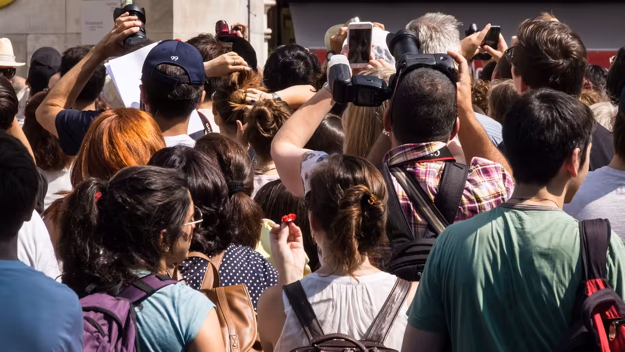 Podemos controlar la oferta turística, pero no prohibir a la gente que venga