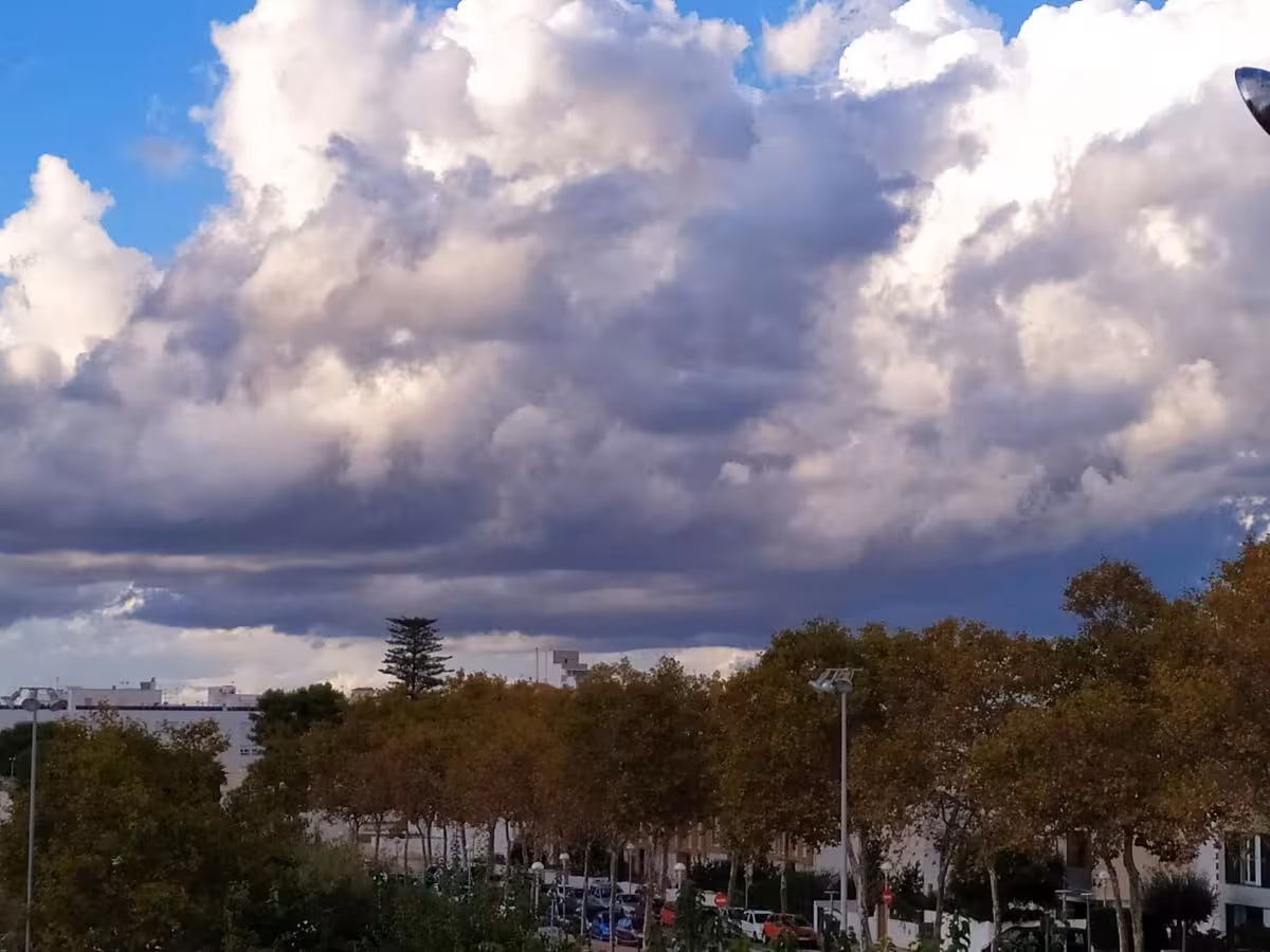 Miércoles en Menorca con intervalos nubosos y posibles chubascos