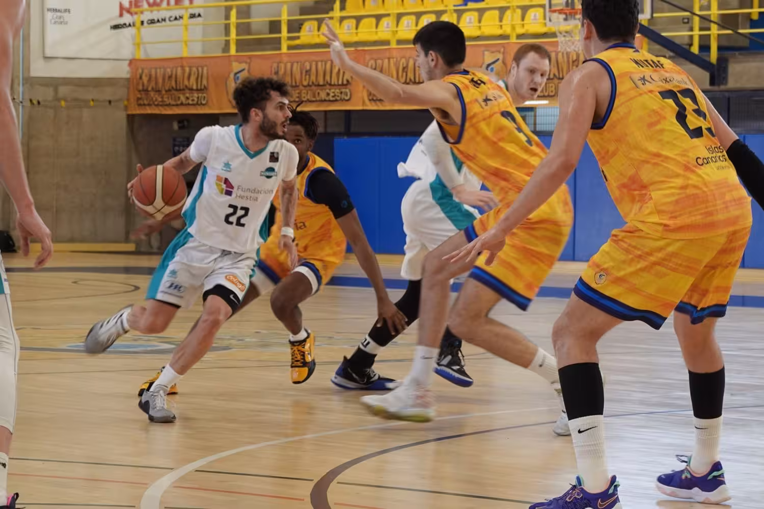 El último período condena al Hestia Menorca a una nueva derrota