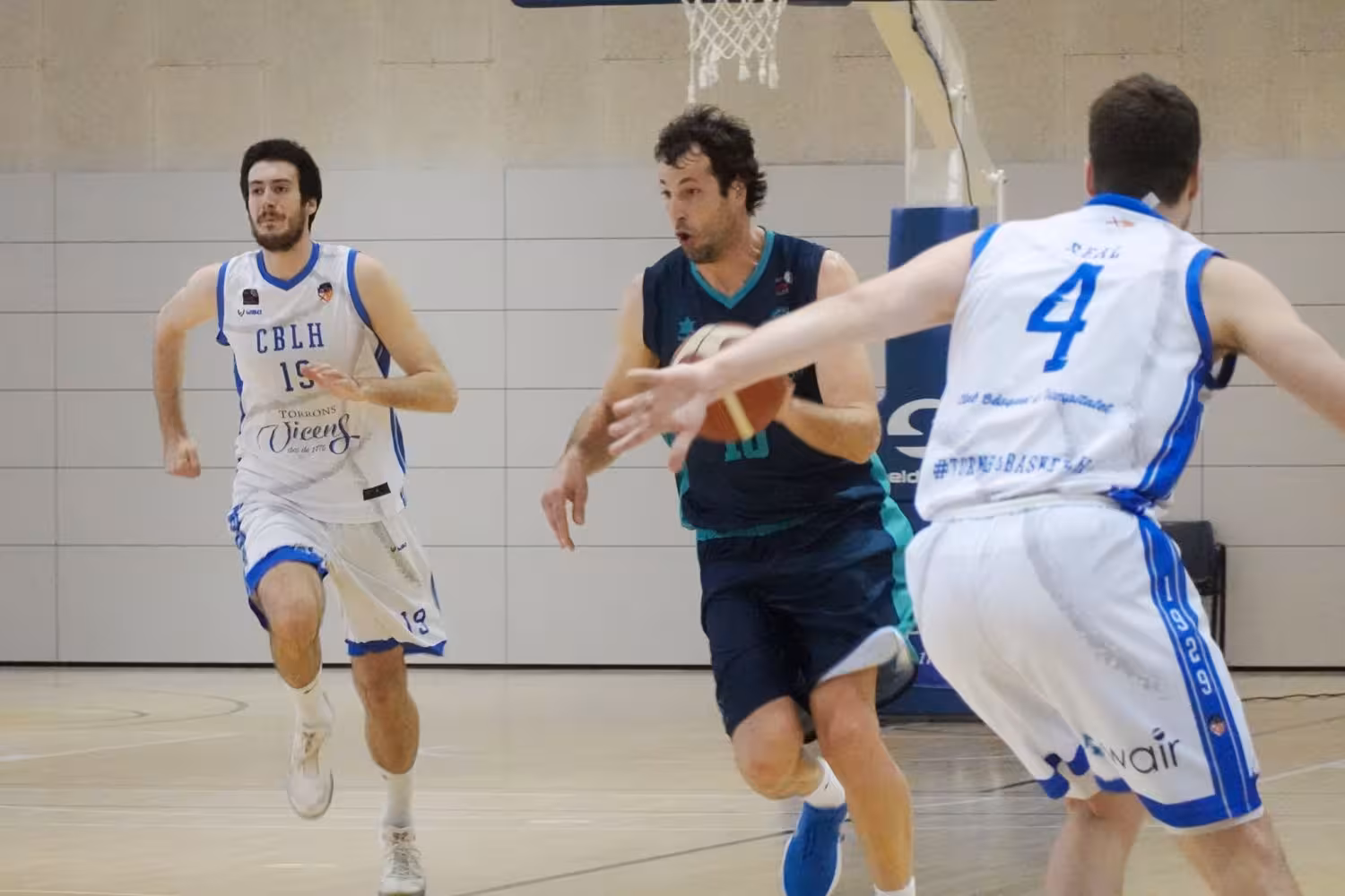 (Fotos) Zamora se estrena con un triunfo que corta la mala racha