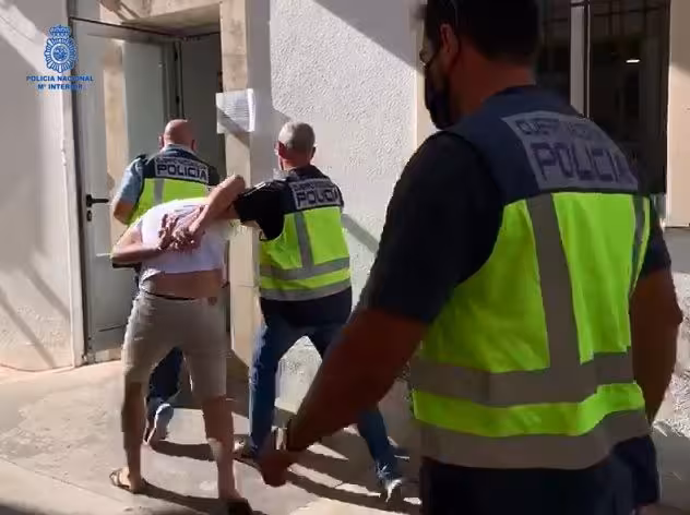 Detenida otra persona por la agresión a un policía en el puerto de Maó