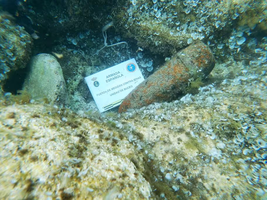 (Vídeo) La Armada desactiva el proyectil localizado en Cap d'Artrutx