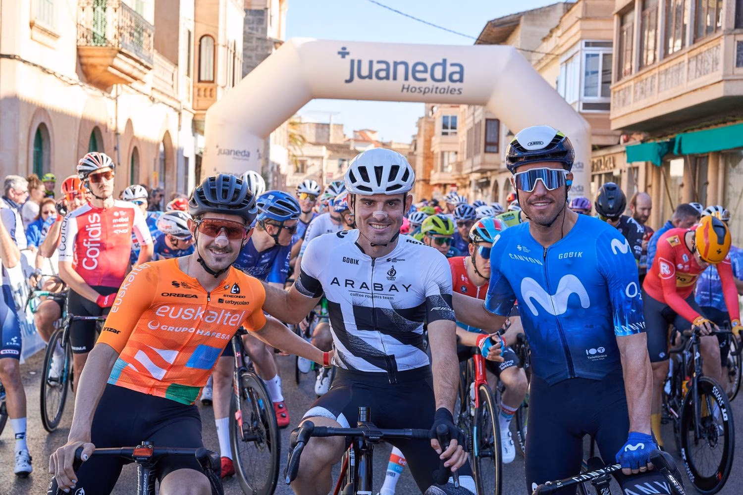 (La foto) Albert Torres debuta en el ciclismo en ruta en Mallorca