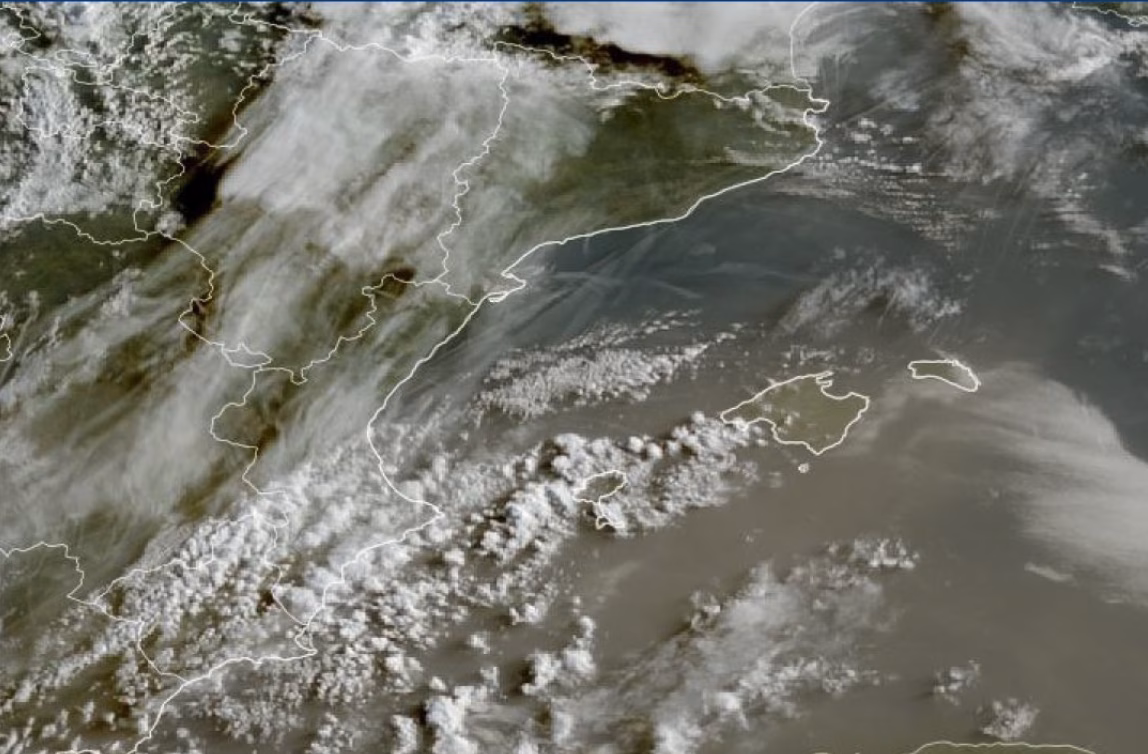 El polvo en suspensión marca el inicio de la semana en Menorca