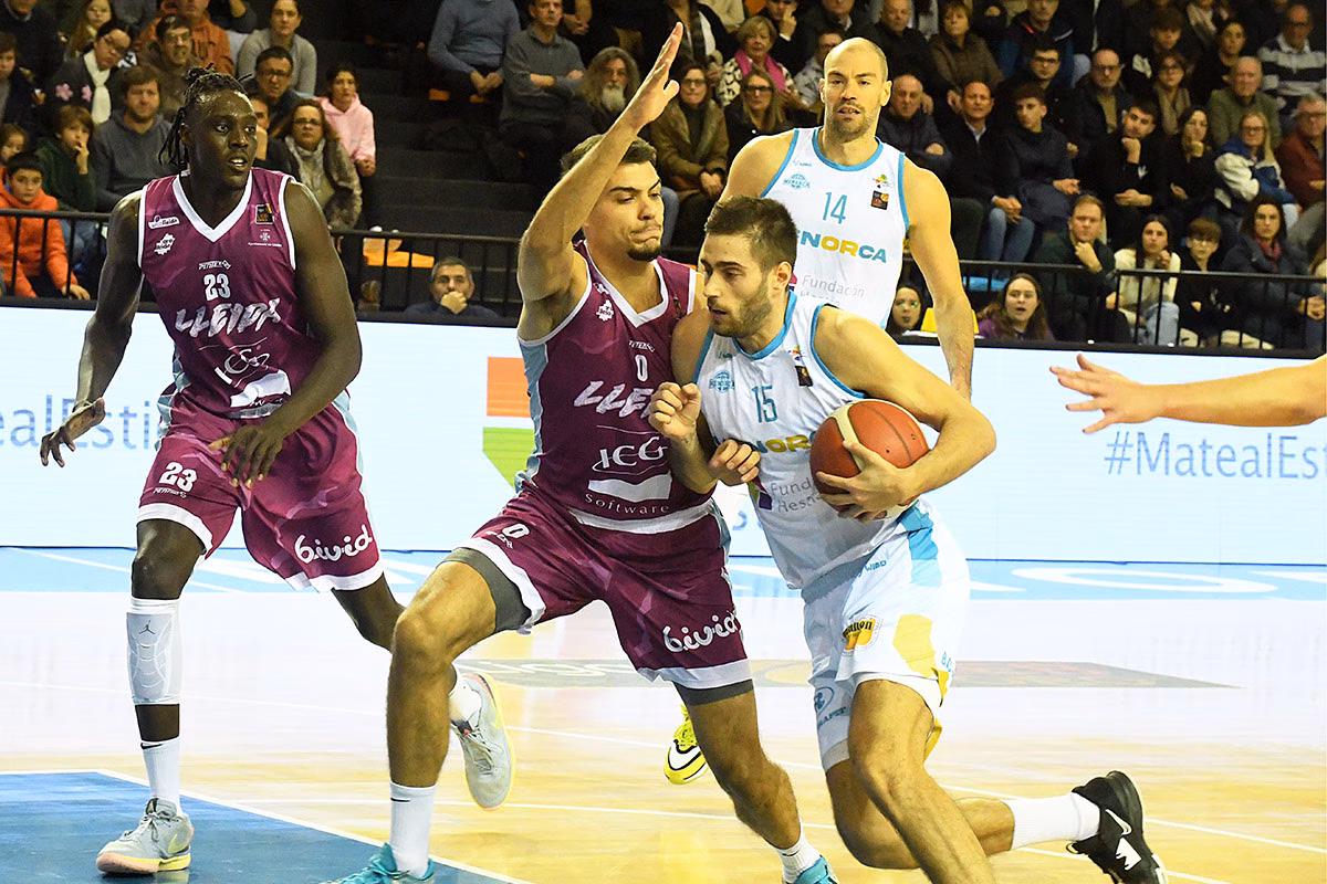 El Hestia Menorca cierra la primera vuelta en Fuenlabrada