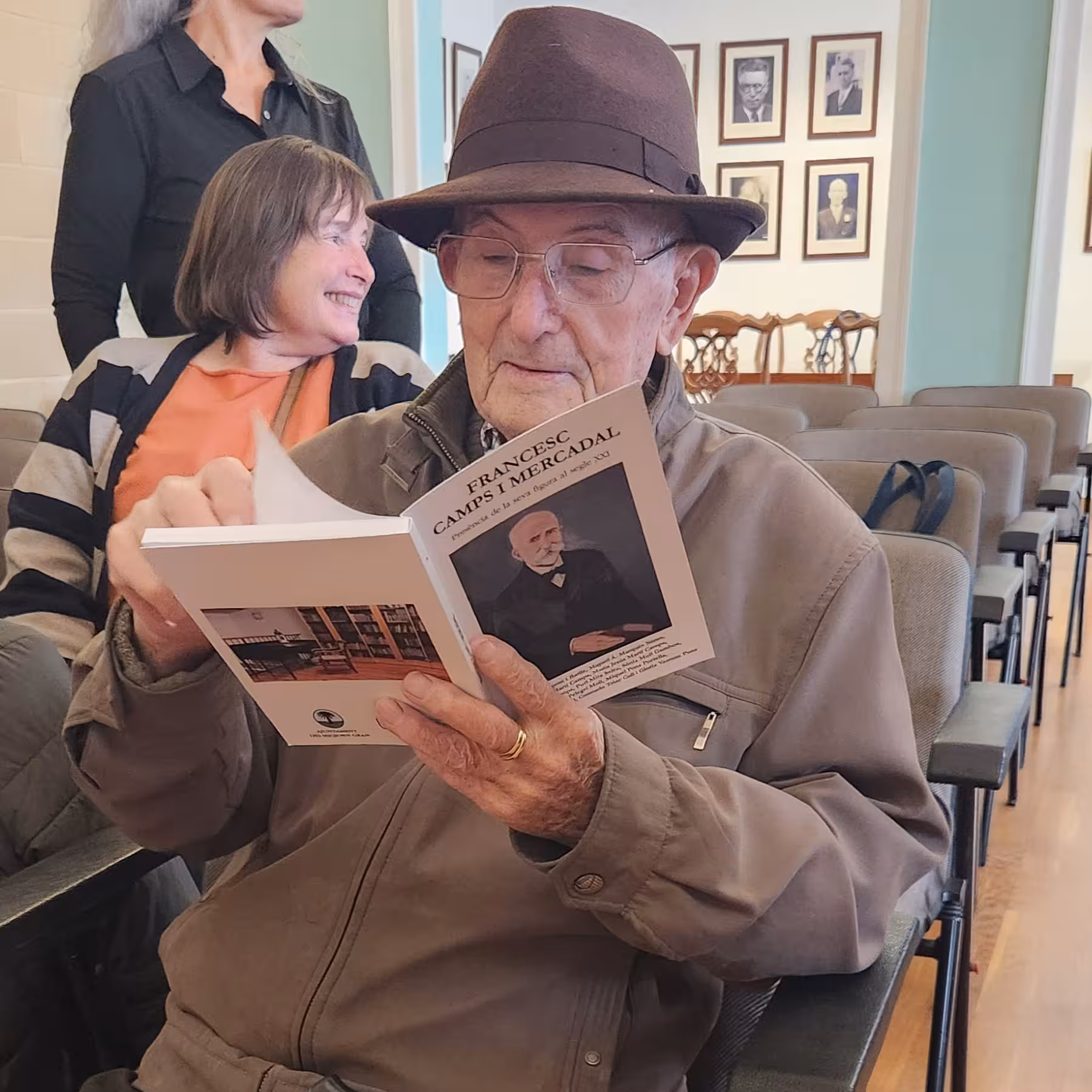 Es Castell homenajea a Jaume Pelegrí, único vecino centenario del municipio, por sus 100 años de vida