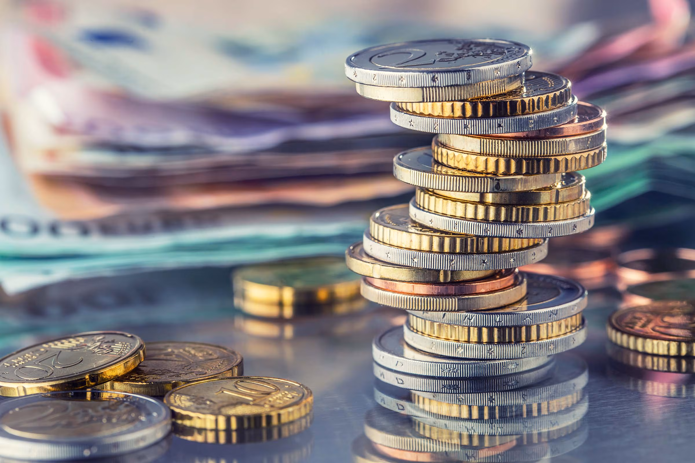 La subida general de las pensiones será del 2,7 %, lo que supondrá 570 euros adicionales al año para las personas con una pensión media de jubilación.