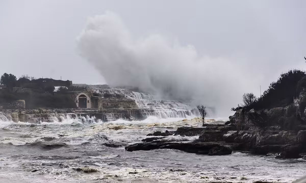 Se espera viento, oleaje, tormentas y mal tiempo en general en las próximas horas. (Foto:MIQUEL LLAMBIAS)