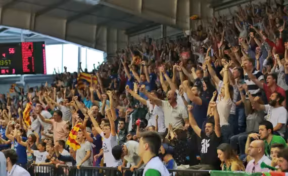 Aficionados del Hestia Menorca en Bintaufa.