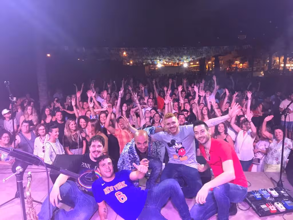 Concierto de Binigaus Band.