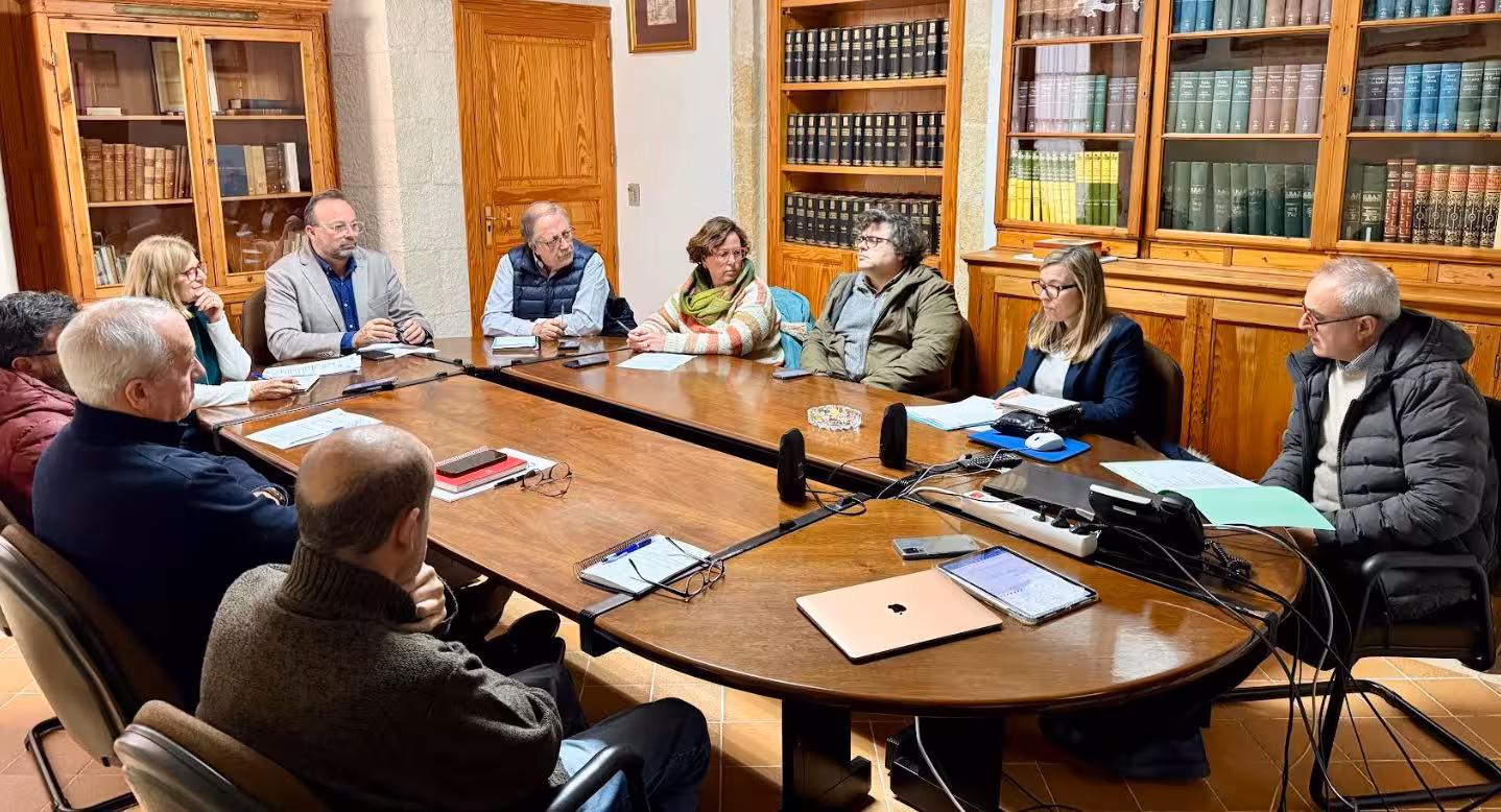 La Junta Municipal de Turisme analizó las previsiones para esta campaña. (Foto: AJUNTAMENT D'ALAIOR)