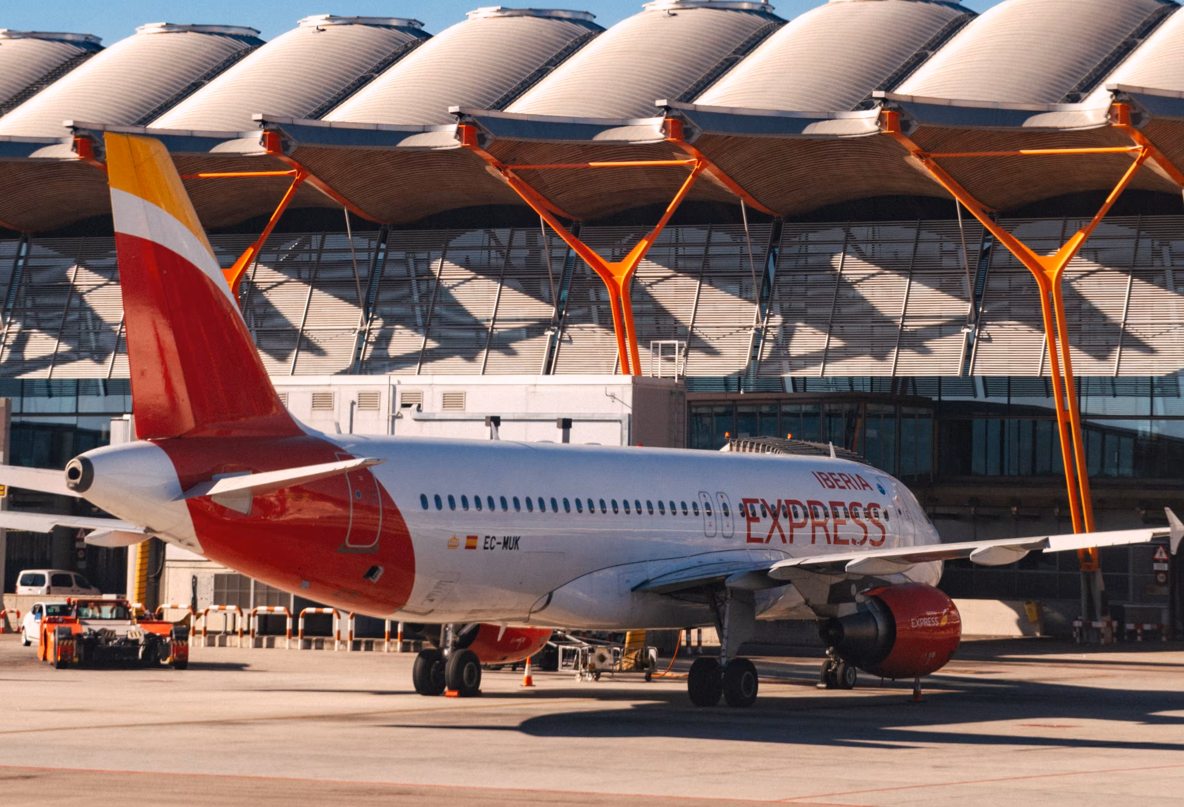 Avión de Iberia Express en el Aeropuerto de Madrid Barajas.