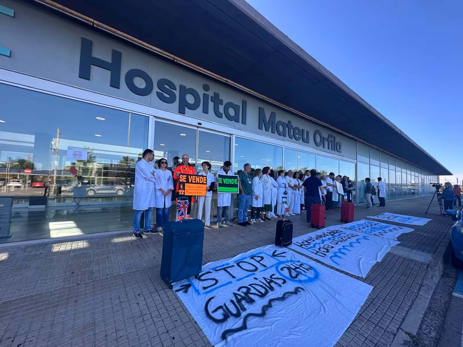 Las movilizaciones de médicos prosiguen en el Mateu Orfila. (Foto: SIMEBAL)