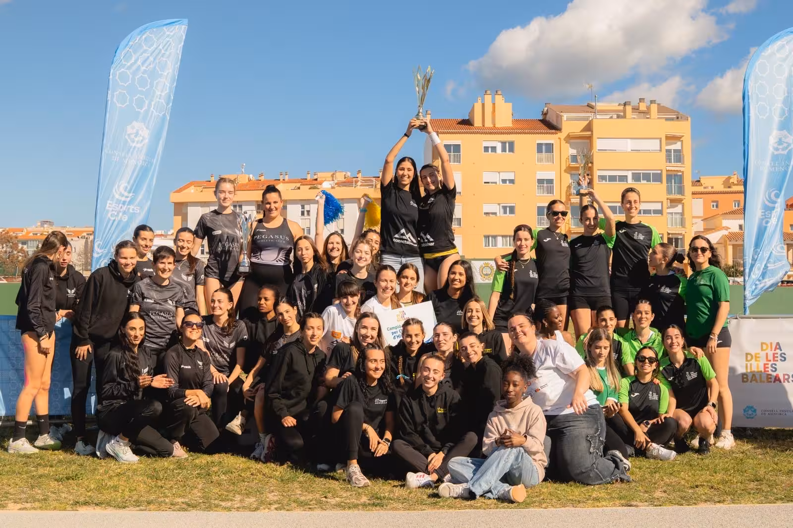 Punto y final a una gran temporada del Lô Esport Menorca femenino en Valencia