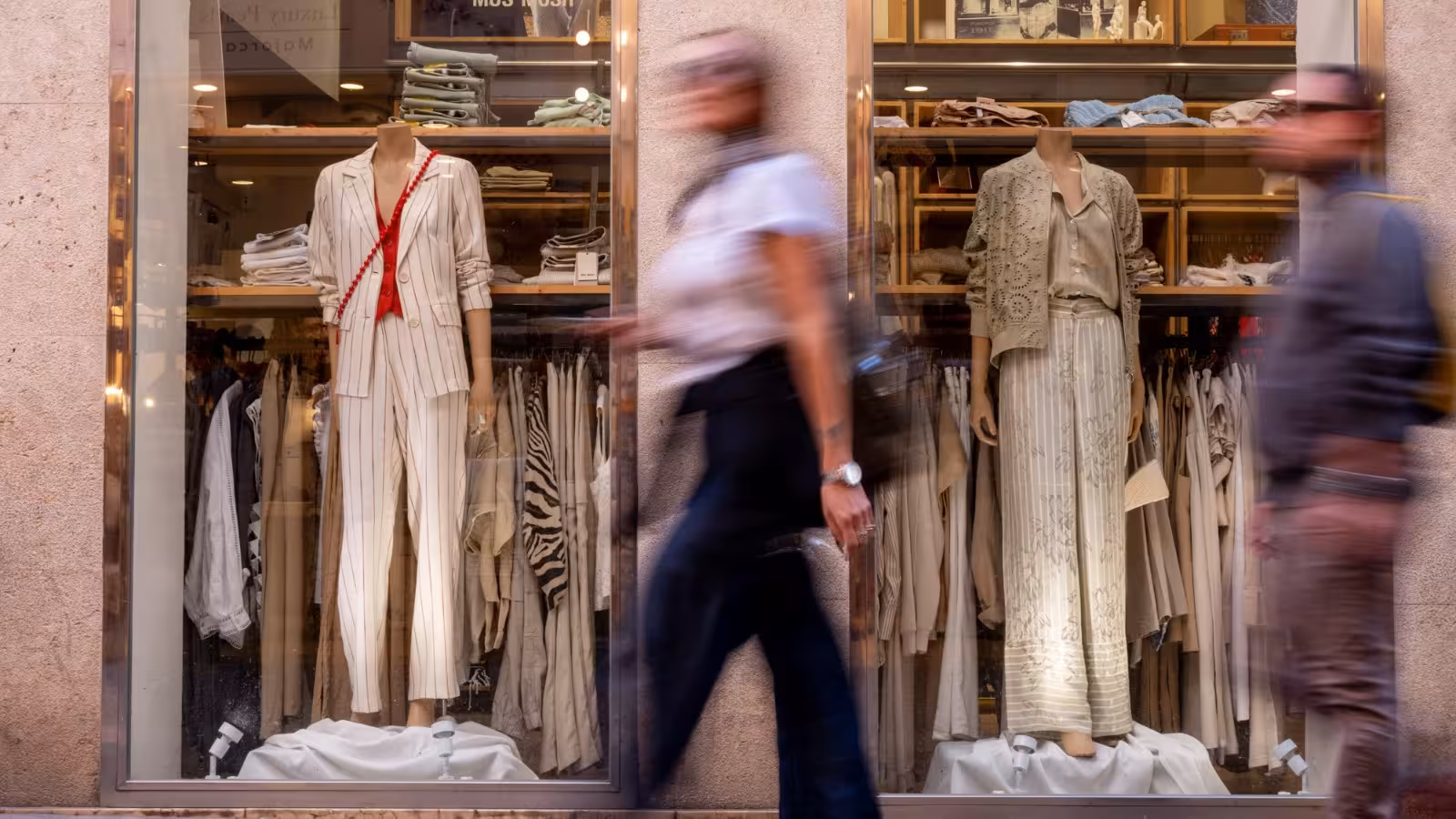 Las tiendas de ropa son unas de las más usadas para el canje de estos bonos. (Foto: CAIB)