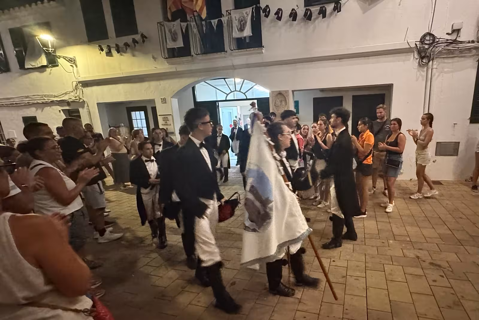 La Junta de Caixers, tras salir de la reunión. Foto: Tolo Mercadal
