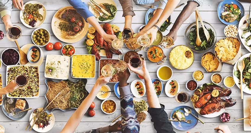 El objetivo del proyecto es reunir a restaurantes especializados en cocinas de distintos países para que ofrezcan una propuesta representativa de sus tradiciones culinarias.