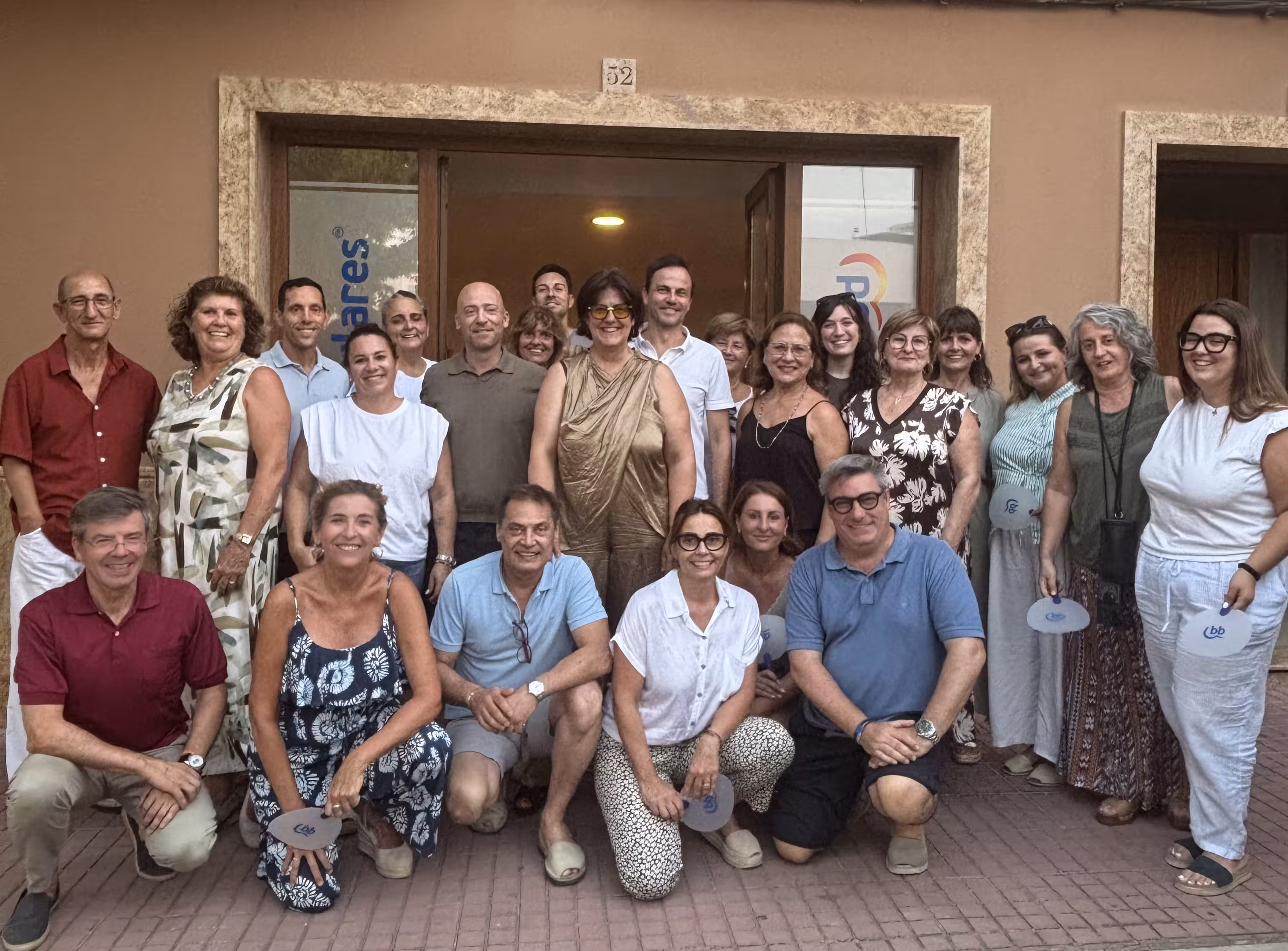 Juana Mari Pons con el resto de miembros de la agrupación local del PP Ciutadella. (Foto: PARTIDO POPULAR)