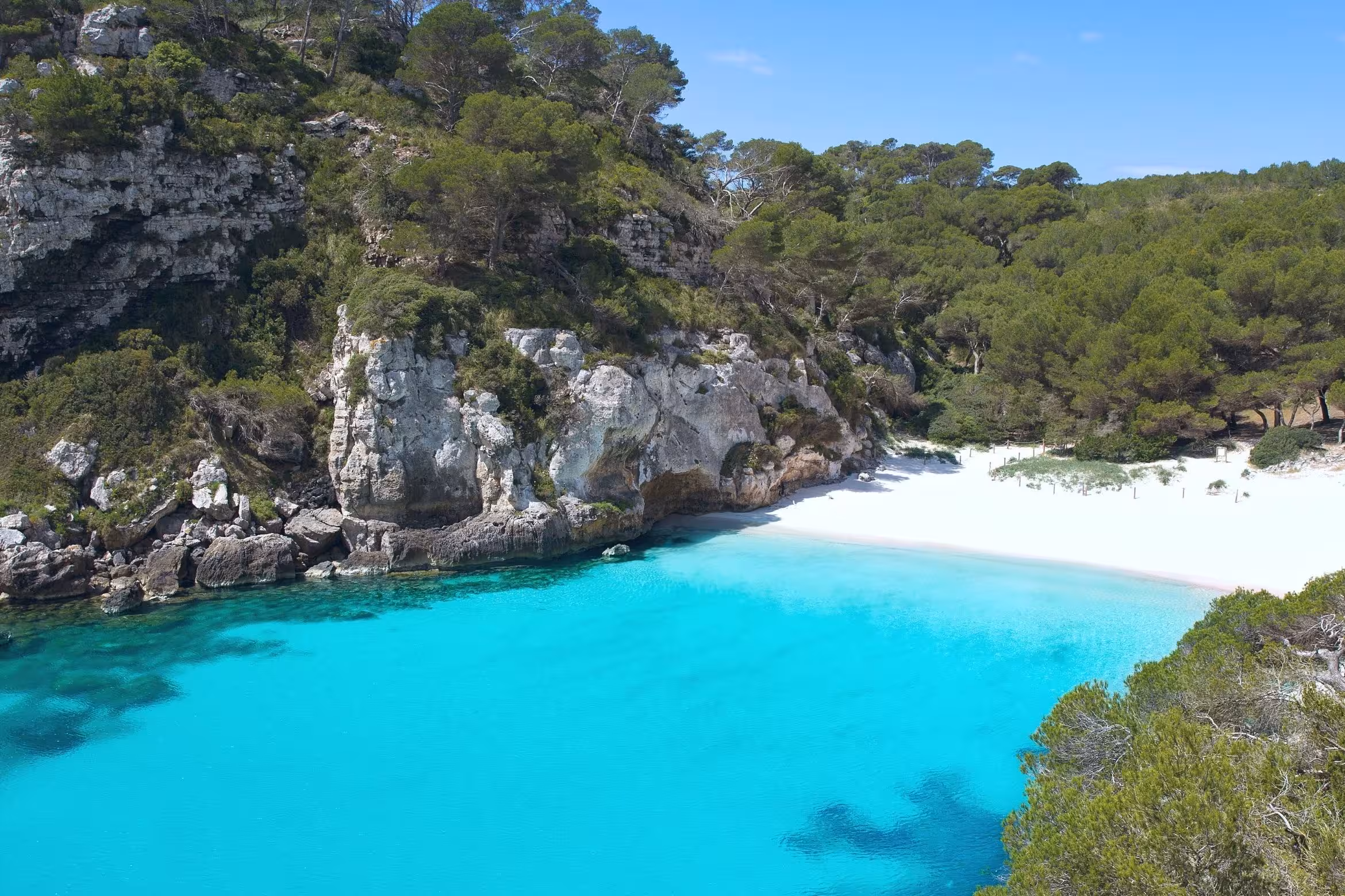 Día propicio para disfrutar de las calas de Menorca. (Foto: REDACCION)
