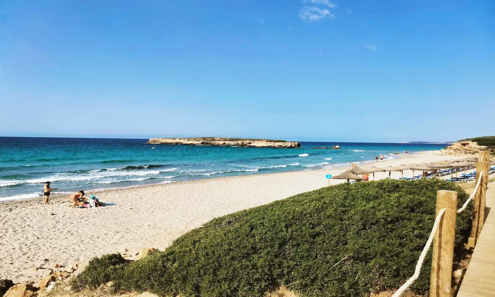 Las playas vuelven a ser el refugio preferido para residentes y visitantes. (Foto: REDACCION)