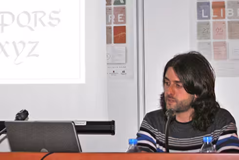 Rotger Miró ha sido seleccionado entre todos los poetas del ámbito lingüístico catalán para representar a España en esta cita internacional.