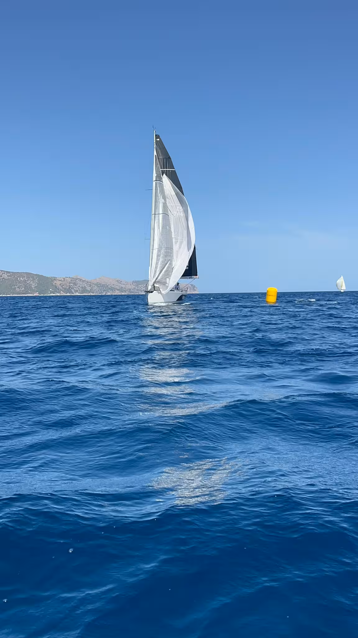 Diferentes momentos de la regata.